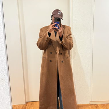 COS - Elegant oversized camel coat