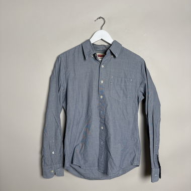 Levi's blaue Hemd mit Knöpfen