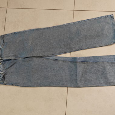 Blue wide-leg jeans
