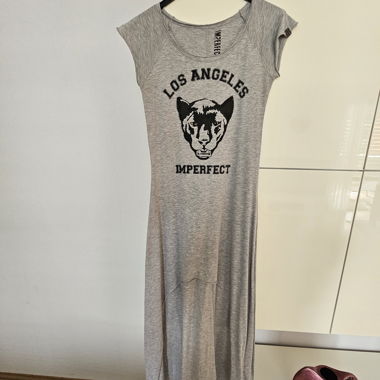 Langes graues Kleid Imperfect