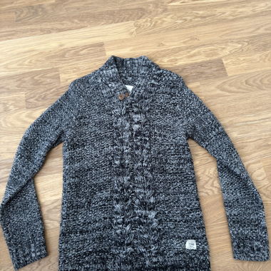 Sweater Size L
