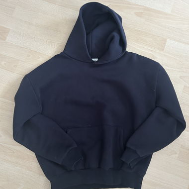 Dunkelblauer Hoodie