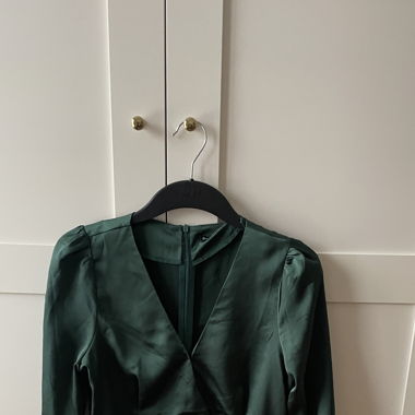 Elegantes Kleid (dunkelgrün)