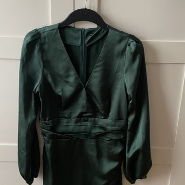 Elegantes Kleid (dunkelgrün)