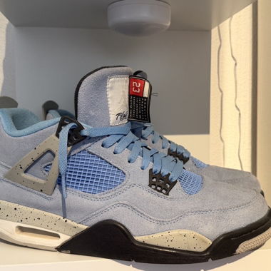 Air Jordan 4 Retro
