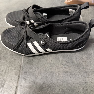 Baskets Adidas noir/blanc