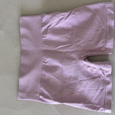 Rosa Sport-Shorts