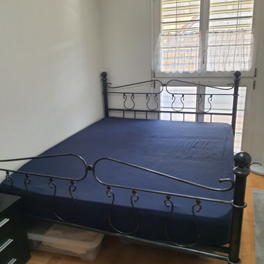 Bett 160x200 aus Metall inkl. Matratze und Rost