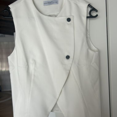 White Women’s Set