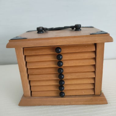 Holzbox mit Untersetzern