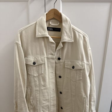 Zara Jacke