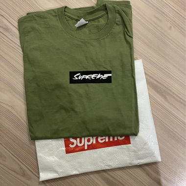 T-Shirt Supreme