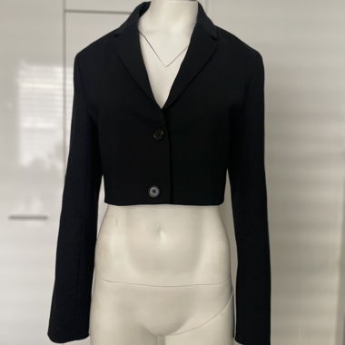 COS kurzer schwarzer Wohlblazer 