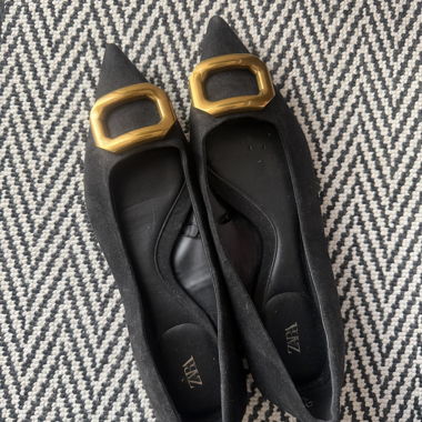 Zara black pointed flats