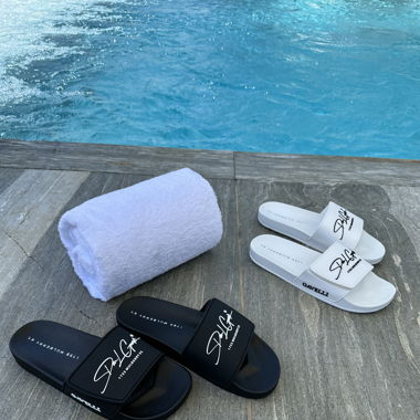 Schwarz Flip Flop mit 3D Logo