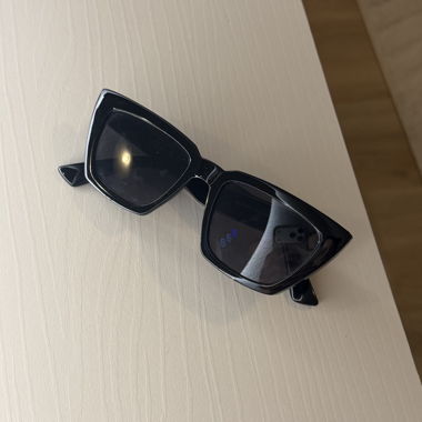 Occhiali da sole cat-eye neri