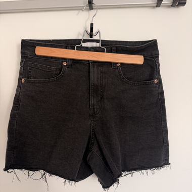 Shorts in jeans neri
