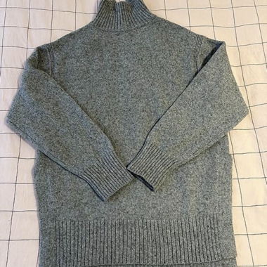 H&M sweater size S - new