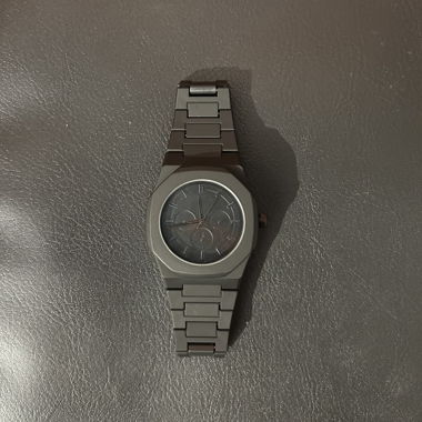 Schwarze Armbanduhr