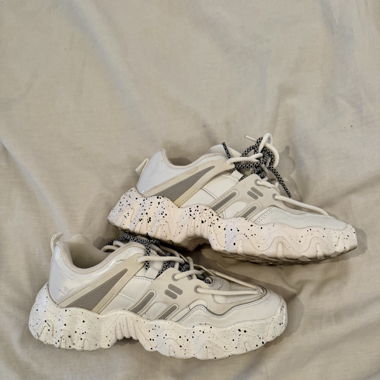 Asos Design Sneakers