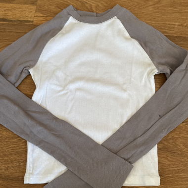 Hollister geripptes Baby‑T‑Shirt XS