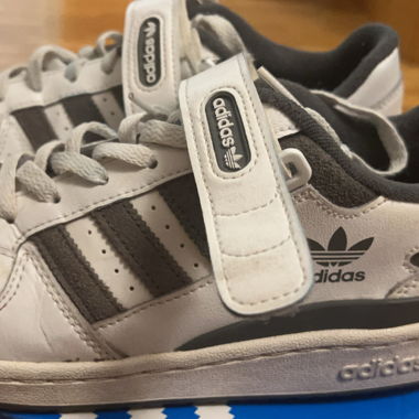 Adidas Sneakers 