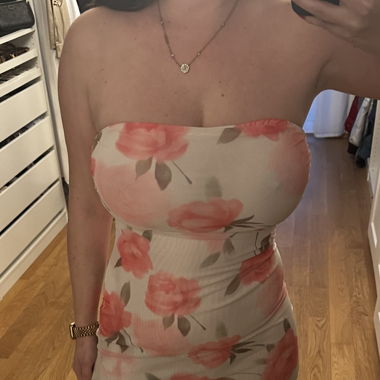 Kleid mit Blumen trägerlos Grösse M
