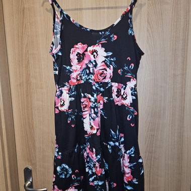 Robe fleurie noire