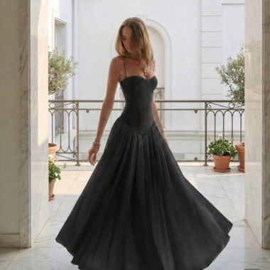 Schwarzes Abendkleid