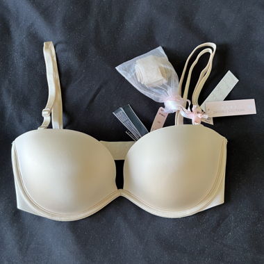 Victoria’s Secret, 70D, nude push-up bra