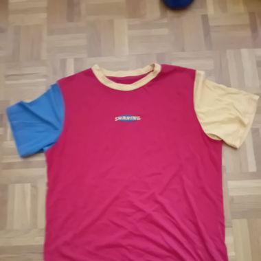 'sharing' t-shirt