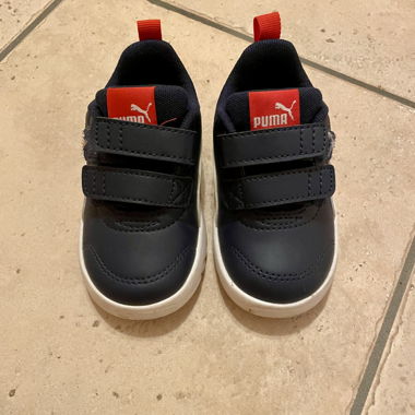 Schühchen für Kinder von Puma, gebraucht (Grösse 20)