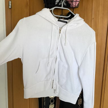 cute white brandy melville zip-up hoodie