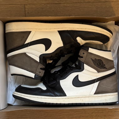 Jordan 1 Retro High Dark Mocha — Size EU 44,5