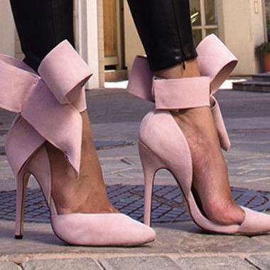 Aminah Abdul Jillil bow pump in pink suede 