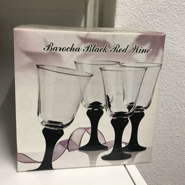 Barocha Black Red Wine Glasses