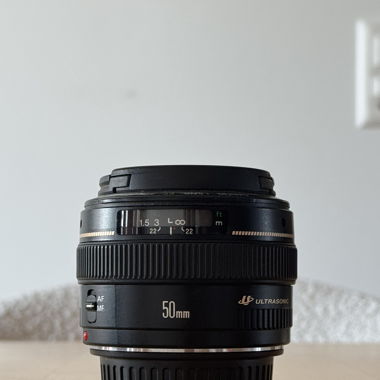 Canon EF 50mm f/1.4 USM