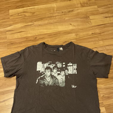 T-shirt blur 