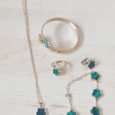 Four-Leaf Clover Jewelry Set