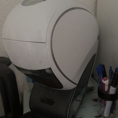Machine Dolce Gusto Neo avec café