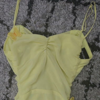 Hübsches Bershka-Kleid