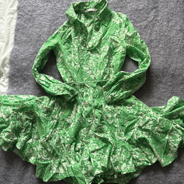 Robe chemise à fleurs vertes