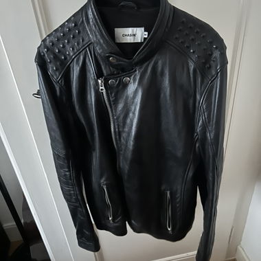 Giacca 100% pelle nera CHASIN, stile rocker/perfecto