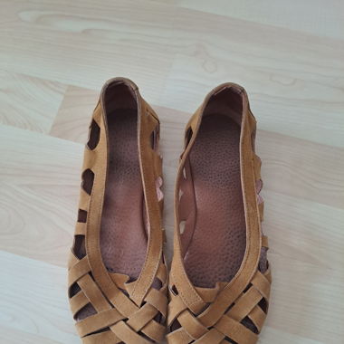 Braune Wildleder-Sandalen, Grösse 39