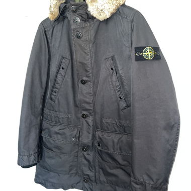 Cappotto Stone Island con giacca interna e pelliccia di volpe