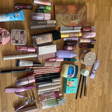 Large Makeup and Beauty Bundle