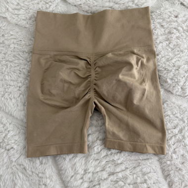 Shorts modellanti beige senza cuciture