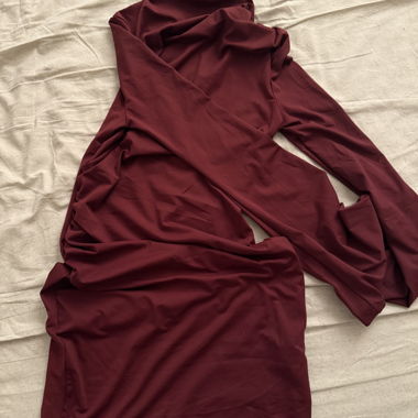 Robe bordeaux (shein :( )
