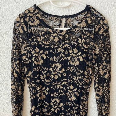 Spitzenkleid körperbetont