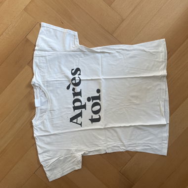 T-shirt bianca con grafica